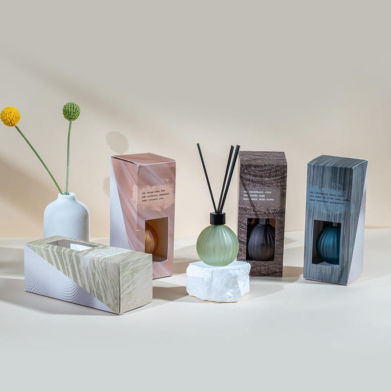 ছোট কাচের বাল্ব উল্লম্ব ফিতে বাষ্পীভূত বোতল রিড ডিফিউজার-হোম সেন্ট রিড ডিফিউজার প্রস্তুতকারক