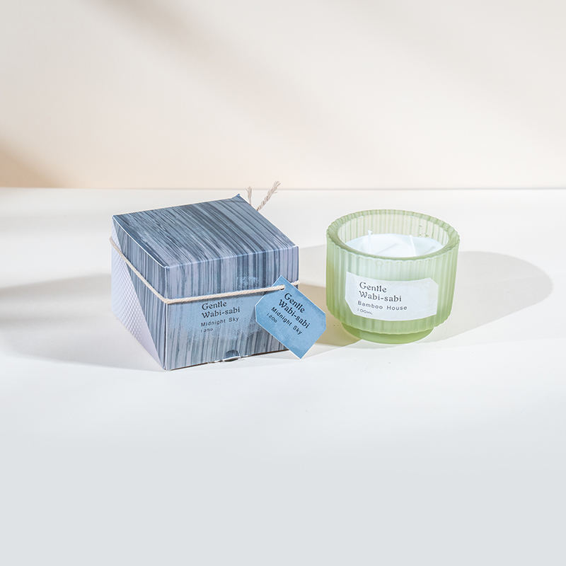 বৃত্তাকার কাচের মোমবাতির কাপ উল্লম্ব স্ট্রাইপ সুগন্ধযুক্ত মোমবাতি-ইকো সয়া মোম মোমবাতি বিক্রেতা