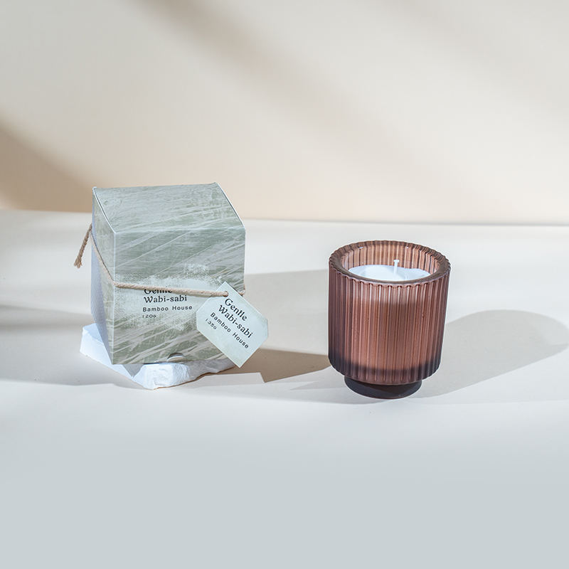 বৃত্তাকার কাচের মোমবাতির কাপ উল্লম্ব স্ট্রাইপ সুগন্ধযুক্ত মোমবাতি-ইকো সয়া মোম মোমবাতি বিক্রেতা