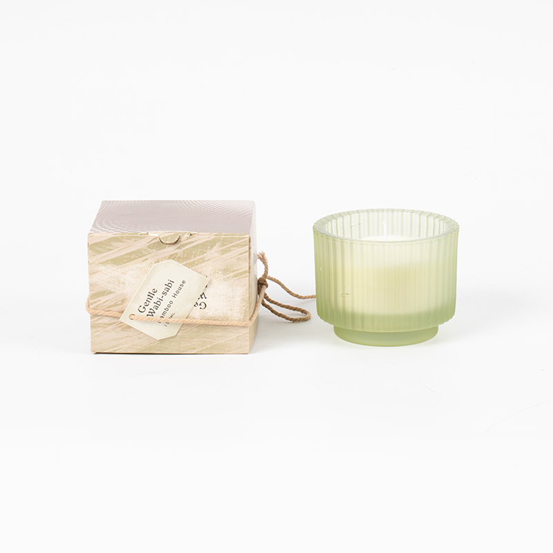 বৃত্তাকার কাচের মোমবাতির কাপ উল্লম্ব স্ট্রাইপ সুগন্ধযুক্ত মোমবাতি-ইকো সয়া মোম মোমবাতি বিক্রেতা